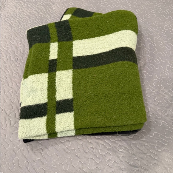 Vintage Green “Tartan” Wool Travel Blanket | Lap Rug | Car Rug | Mid-Century - Picture 7 of 9